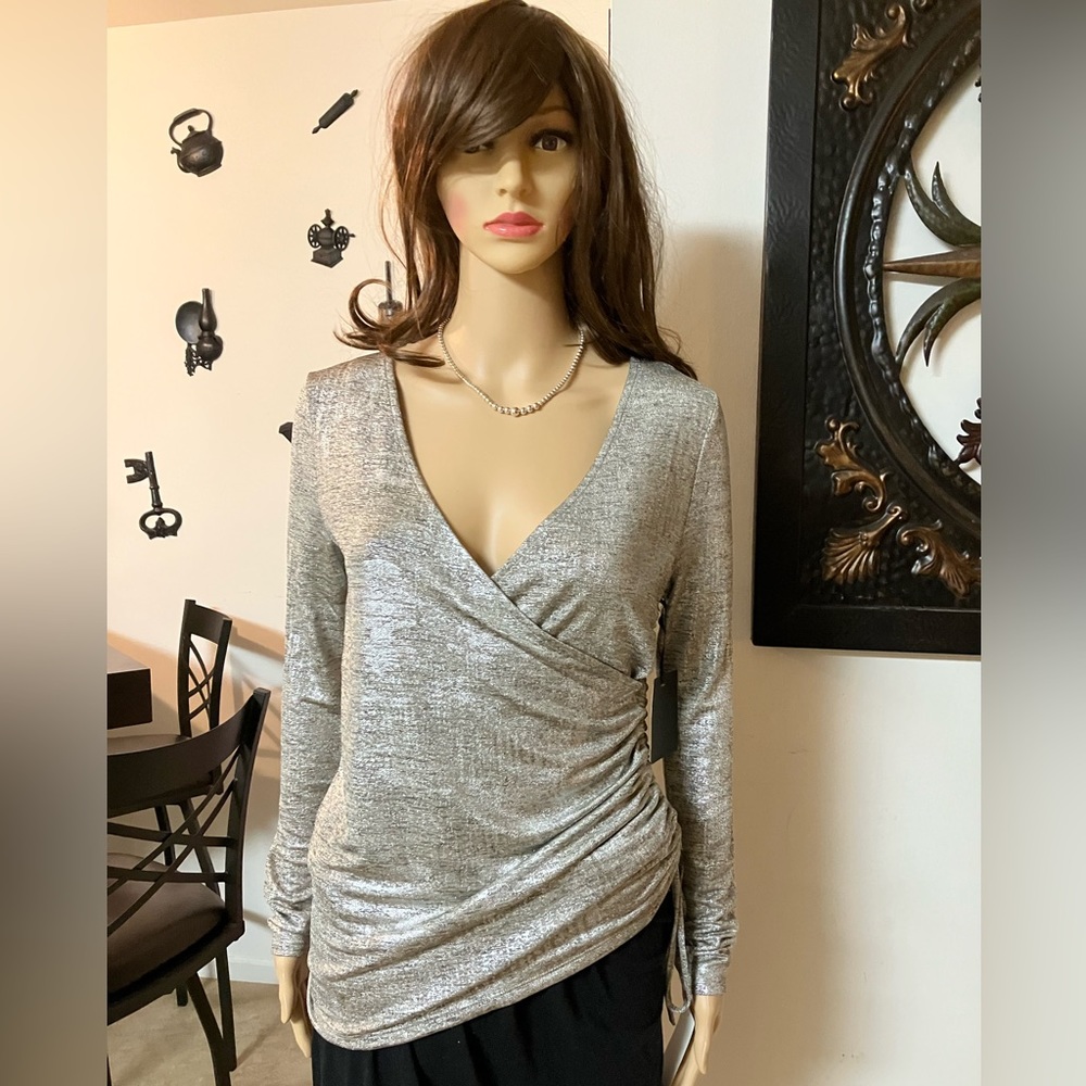 Trouve Metallic Silver Rouched Top - Silk Foil Nordstrom Small New with Tags - Picture 3 of 16